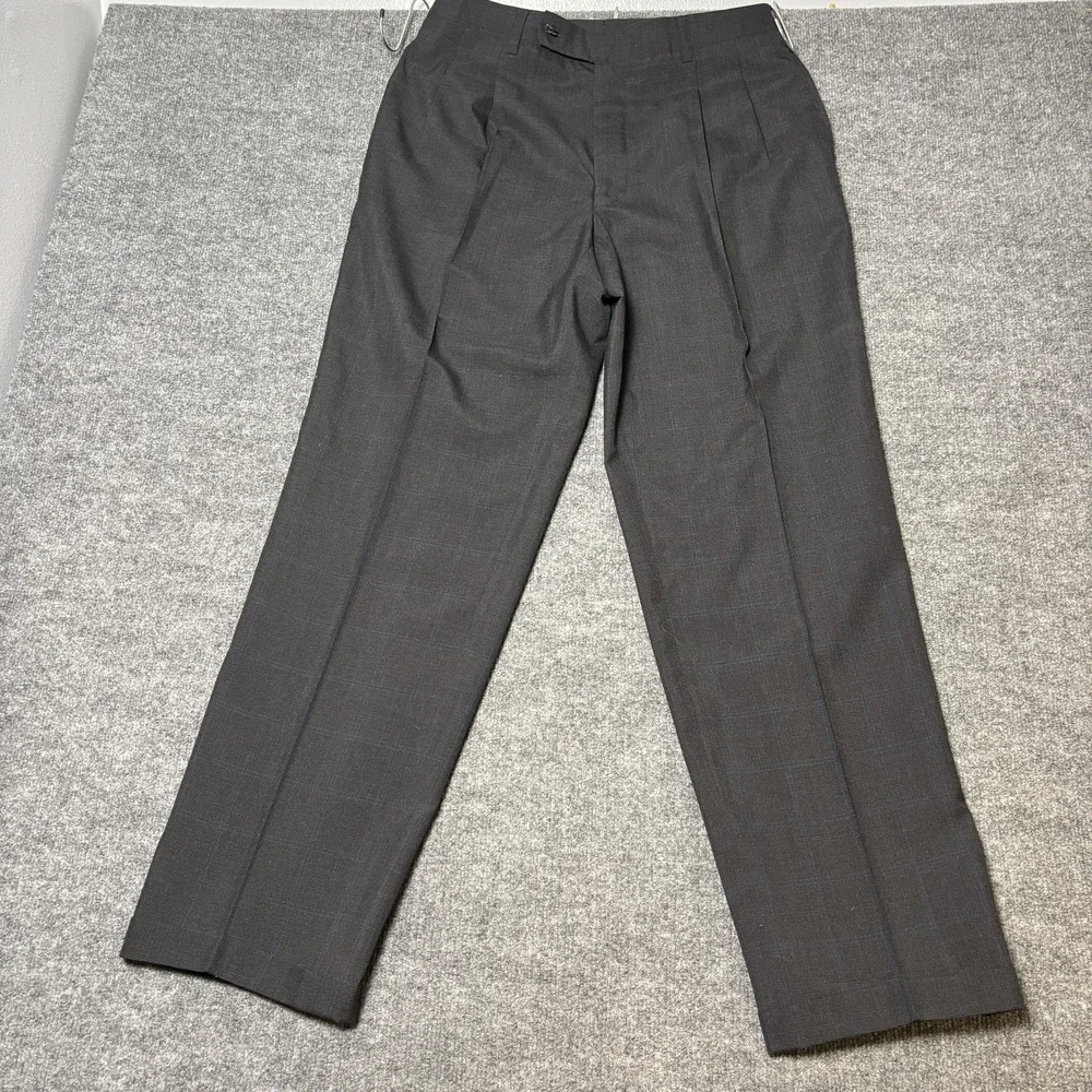 British Tailors Suit Mens 44R 33x34 Gray Check Wool Dormeuil 100 Made In England